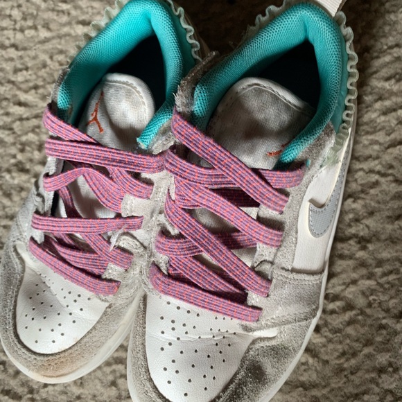 Nike Kids Sneakers with Pink and Teal Accents - Picture 1 of 6
